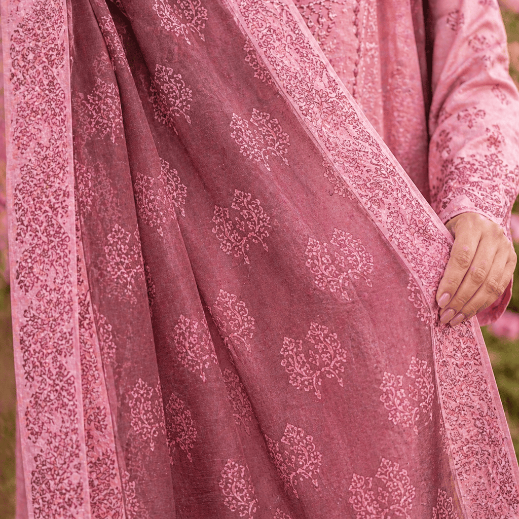 Elegant Rose Embroidered Lawn 3-Piece Suit