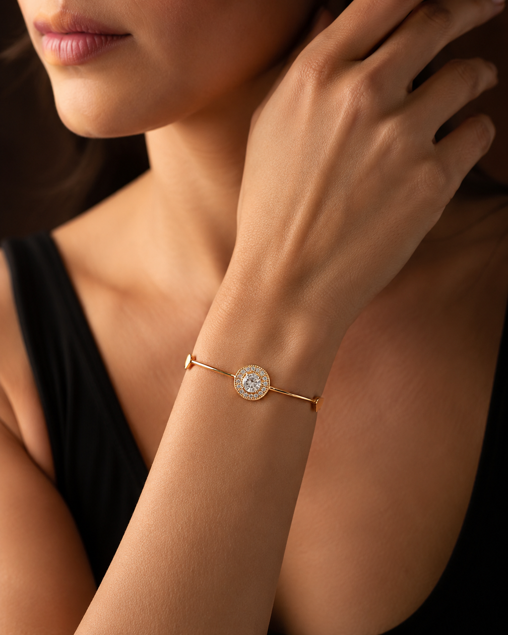 Simple Gold Bangle with Round Crystal